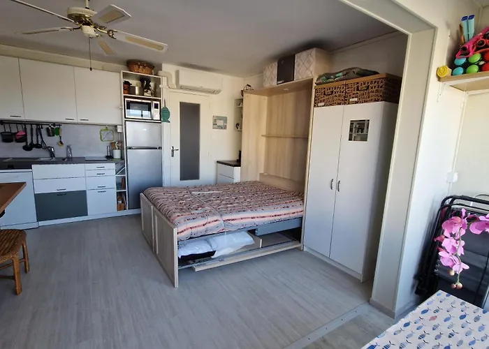 Du Roi - 4p - Rive Droite - Du Boucanet Дом отдыха *